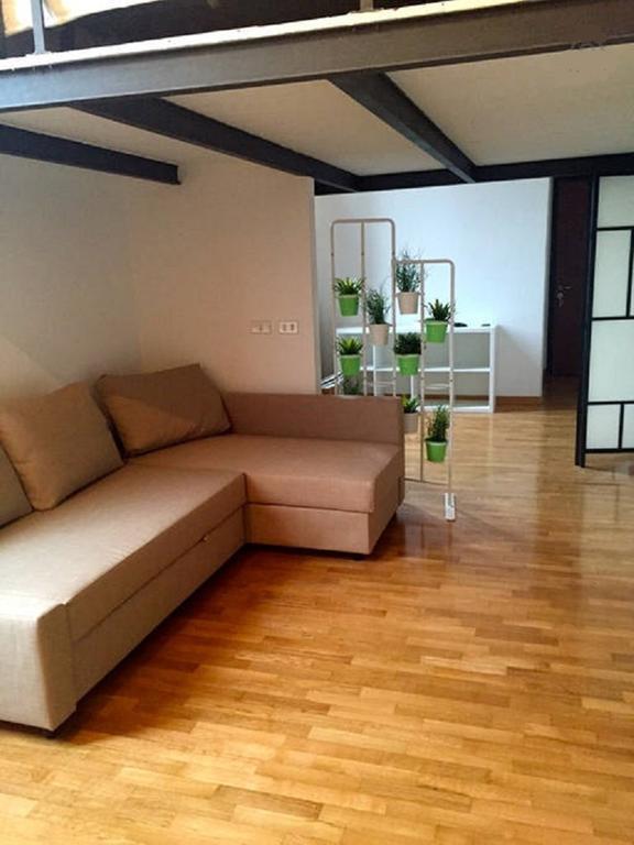 V12 Design Apartments Мілан Номер фото